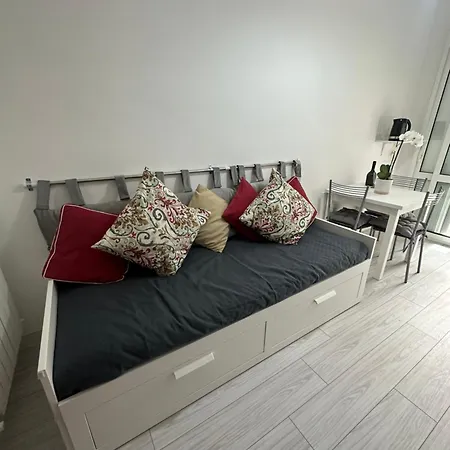 Luna Rosa Apartment *
